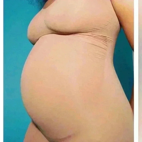 SKIMS NWOB-Sculpting Mid-Thigh Maternity Compression Bodysuit Size 4x/5x - Picture 4 of 9